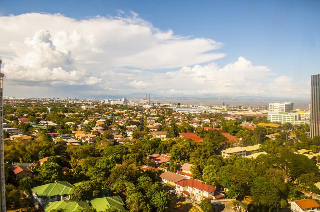 Titan Condo At Studio City Tower 1 Alabang Manila Exterior foto